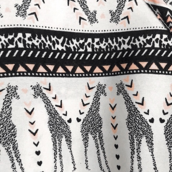 Pattern blouse by Twik from Simons - Picture 5 of 5